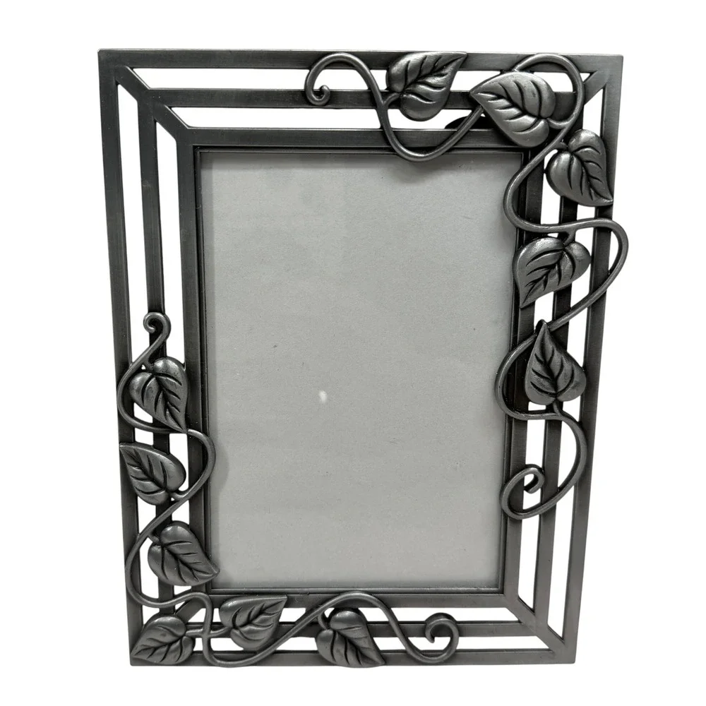 Connoisseur Pewter Metal Leaf Vine Picture Frames Set of 3 Botanical 4x6 Table